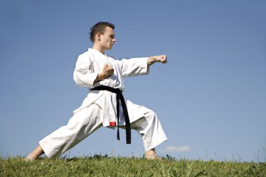 kimono - kata karate eğitimi