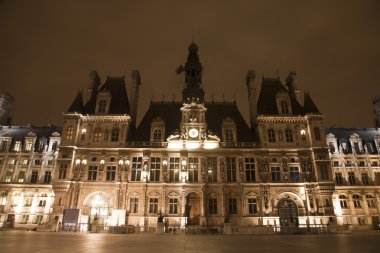 Paris - gece hotel de ville - Belediye