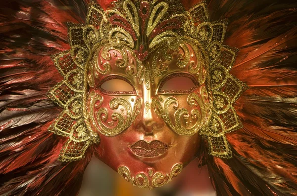 Venetië - rode decoratie masker — Stockfoto