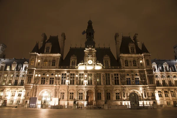 Parijs - hotel de ville in de nacht - stadhuis — Stockfoto
