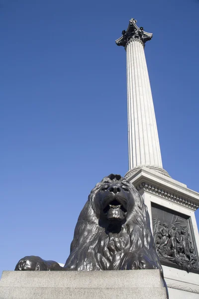 ロンドン - 海軍大将ネルソン記念碑 — ストック写真