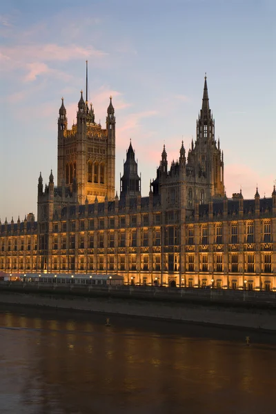 London - parlamentet i kväll — Stockfoto