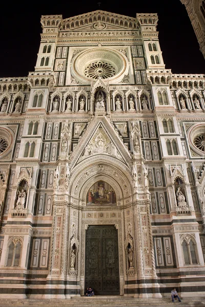 Florencia - catedral de Santa Maria del Fiore - fachada oeste — Foto de Stock