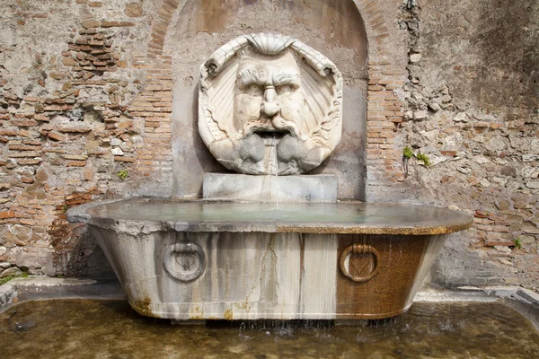 Rome - fountain by Santa Sabina church — Stock Photo, Image
