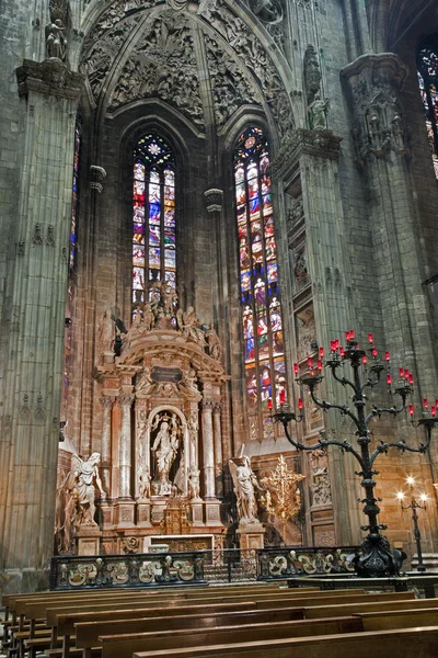 Milan - side chapel of Dom — Stock Photo, Image