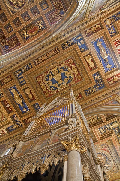 Roma - interior da basílica de Latrão — Fotografia de Stock