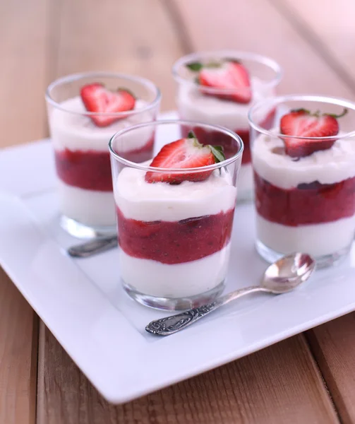 Parfait di fragole e mascarpone — Foto Stock