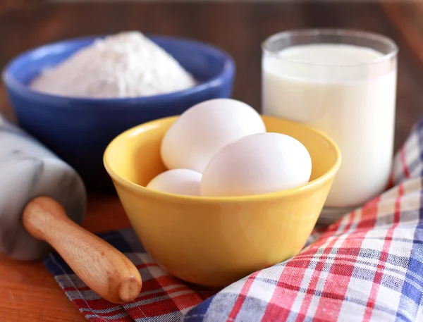 Ingredients for the dough — Stock Photo, Image