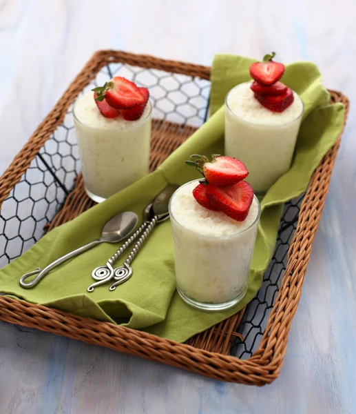Levez le pudding aux fraises — Photo