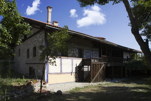 Bansko, famosa località sciistica bulgara, casa Velianova, un esempio di architettura originale — Foto Stock