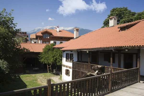 Банско, відомий гірськолижний курорт, старий Болгарський архітектура, Балкани — стокове фото