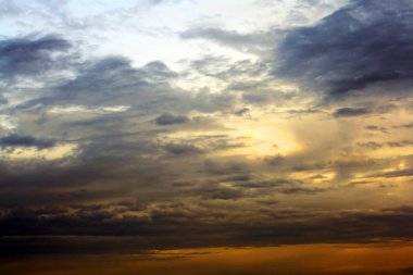 karanlık thunderclouds