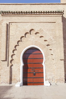 Kapı girişinde koutoubia cami, marrakesh için