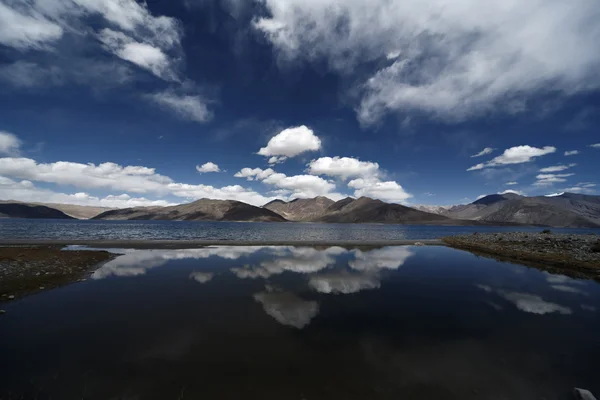 Himalaya (Ladakh, Pangong lake 4300m) — Stockfoto
