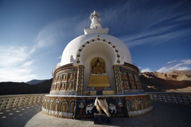 gecekonduda stupa