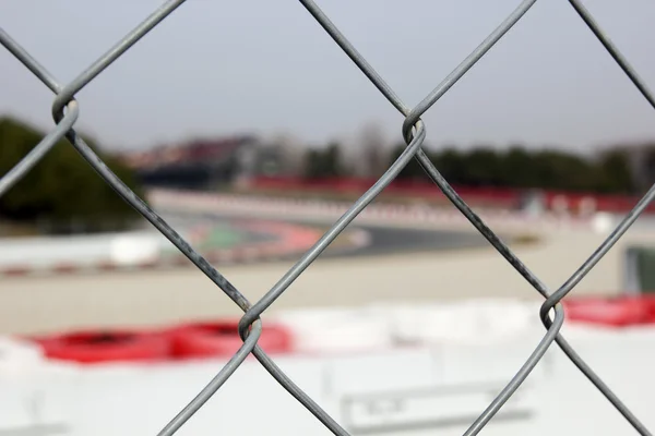 Circuit derrière la clôture — Photo