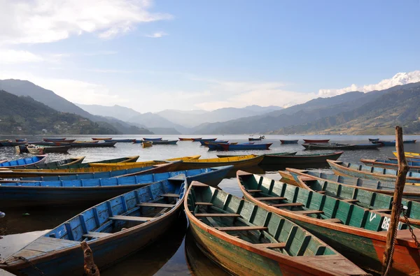 Lodě pokhara jezero Royalty Free Stock Obrázky
