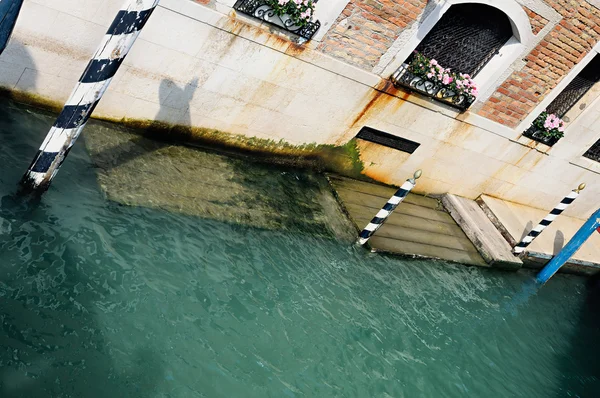 Venetian Sidewalk — Stock Photo, Image