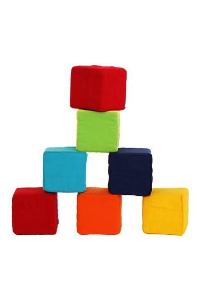 Башня из цветных кубов — стоковое фото
