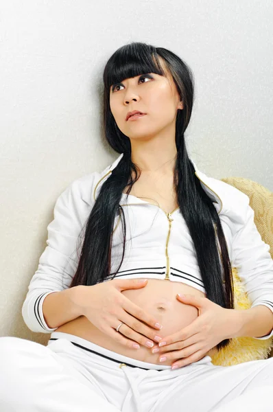 Embarazo asiático — Foto de Stock