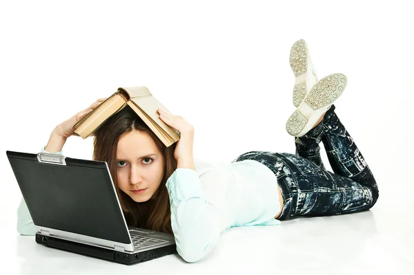 Libro e laptop per aiuto — Foto Stock