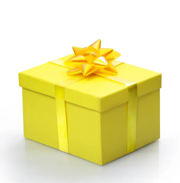 Gelber Geschenkkarton — Stockfoto