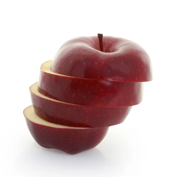 Rött äpple skivat — Stockfoto
