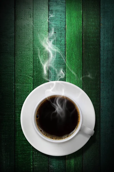Hot coffee, green wooden — Stock Photo, Image