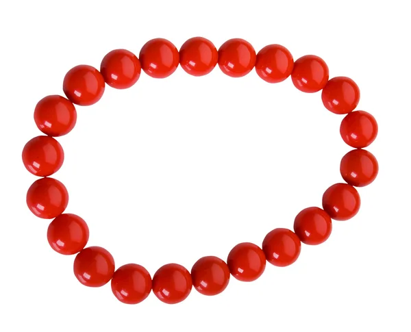 Röda pärlor isolerade med urklippsbanor — Stockfoto