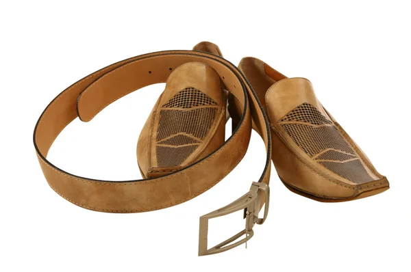 Kahverengi Ayakkabı ve kemer — Stok fotoğraf