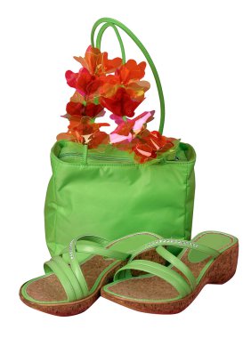 yeşil çanta ve ayakkabılar