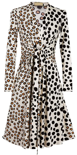 Spotty leopard woman fashion dress — Stock Photo, Image