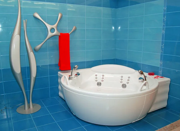 Jacuzzi salle de bain intérieur — Photo