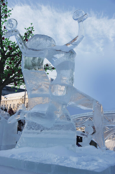 Competition ice sculptures, works of the best sculptors of the Ural ranked prizes