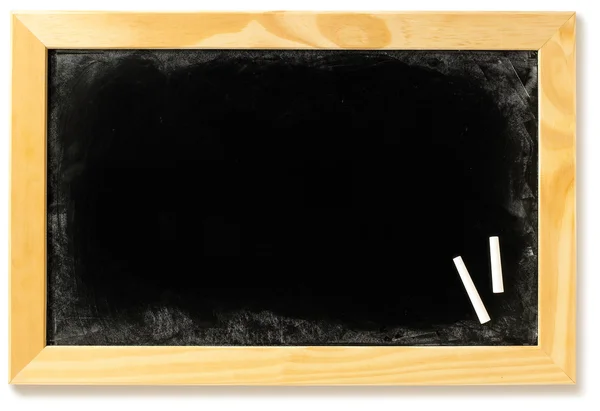 Leere Tafel und Kreide isoliert auf weißem Hintergrund mit c — Stockfoto