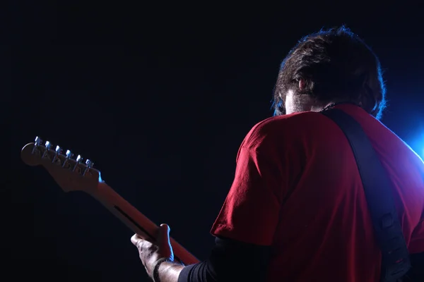 Guitarrista en el escenario — Foto de Stock