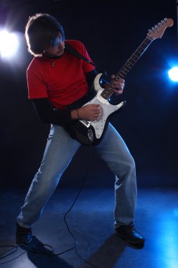 Gitarist sahnede