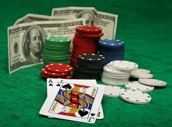 Blackjack mit Glücksspielchips — Stockfoto