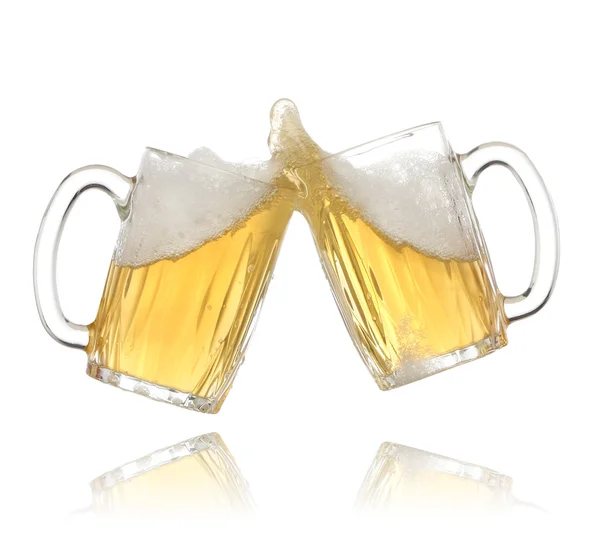 Brindisi di festa con birra — Foto Stock