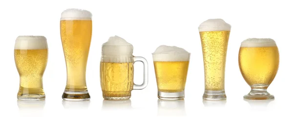 Diferentes copos de cerveja lager — Fotografia de Stock