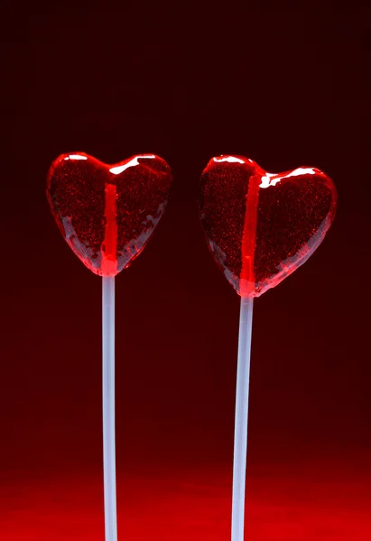 Dvě srdce tvaru lízátka pro zamilované — Stock fotografie