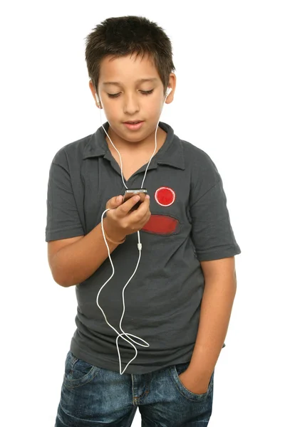 Cool boy escuchar música con un reproductor de mp4 — Foto de Stock