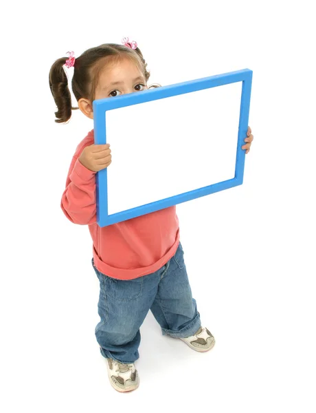 Chica sosteniendo un signo en blanco —  Fotos de Stock