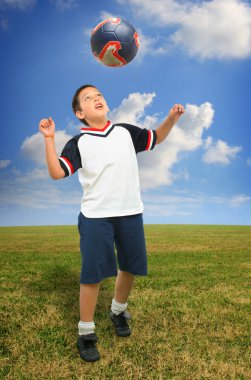 çocuğun futbol dışında oynamak