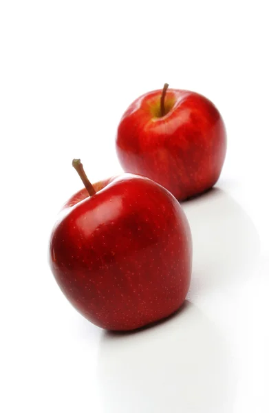 Parę czerwonych jabłek — Zdjęcie stockowe