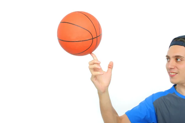 Anak muda bermain basket terisolasi — Stok Foto