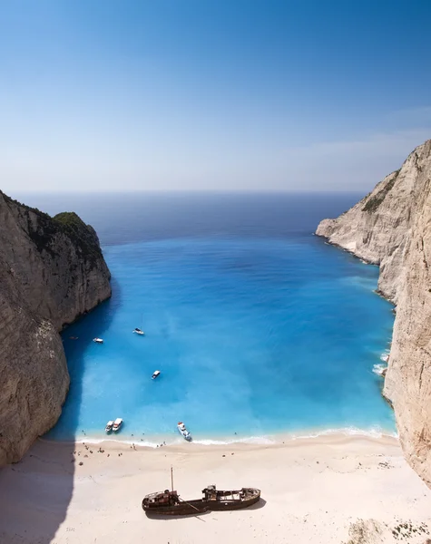 stock image Shipwreck at cyan Sea - Zakynthos (Zante) / Greece