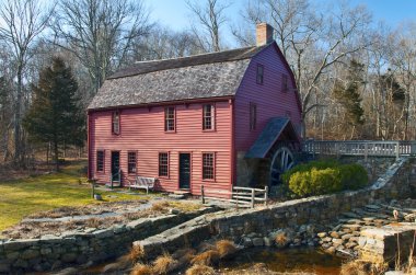 Gilbert Stuart Home and Snuff Mill clipart