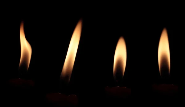 孤立的蜡烛的火焰 — 图库照片