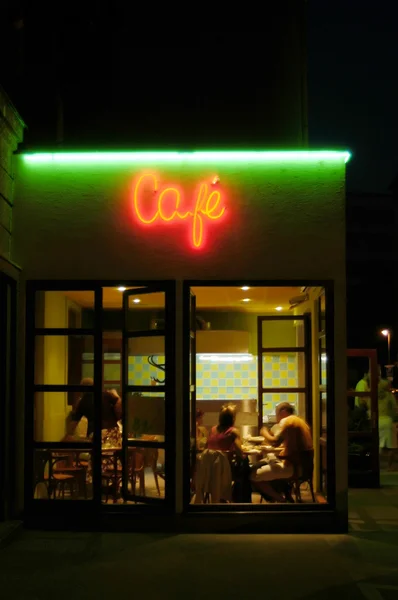 Kawiarnia nocą — Zdjęcie stockowe